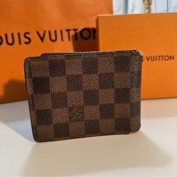 Louis Vuitton Wallet - Picture 2 of 7